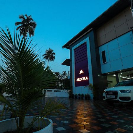 Hotel Aldora Airport Residency à Nedumbassery Extérieur photo