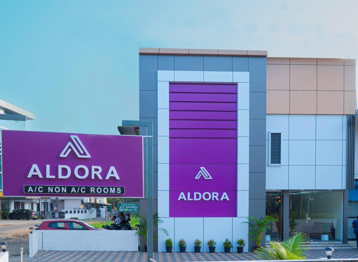 Hotel Aldora Airport Residency à Nedumbassery Extérieur photo